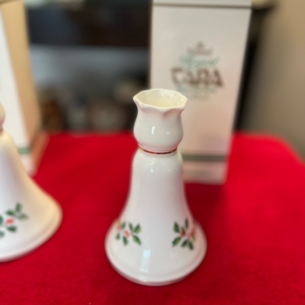 Royal Stuart Tara Hall fine bone china taper candle holders w/holly berries. 5” - Picture 4 of 6